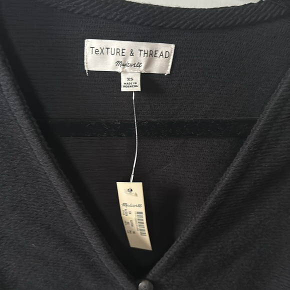 Madewell NWT Texture & Thread Madewell Button Wrap Shirt - Picture 10 of 11